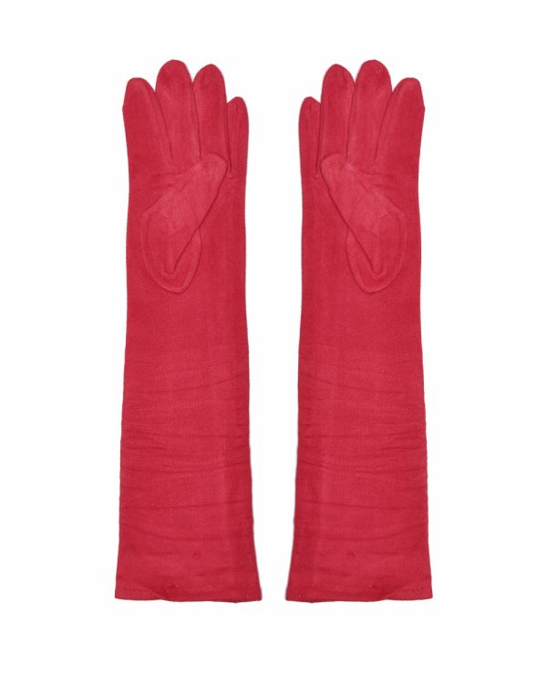 Guantes largos de antelina en color rojo, vendidos por Juan Bernal. Un accesorio elegante y cálido para protegerse en los días fríos.